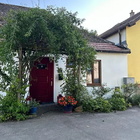 Julis 1 In 3430 Tulln * トゥルン