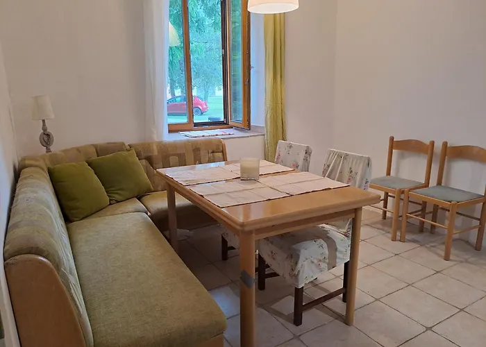 Julis 1 In 3430 Tulln *